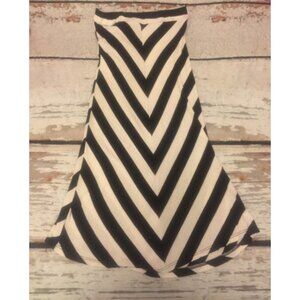 Nouvelle Black And White Chevron Maxi Skirt
